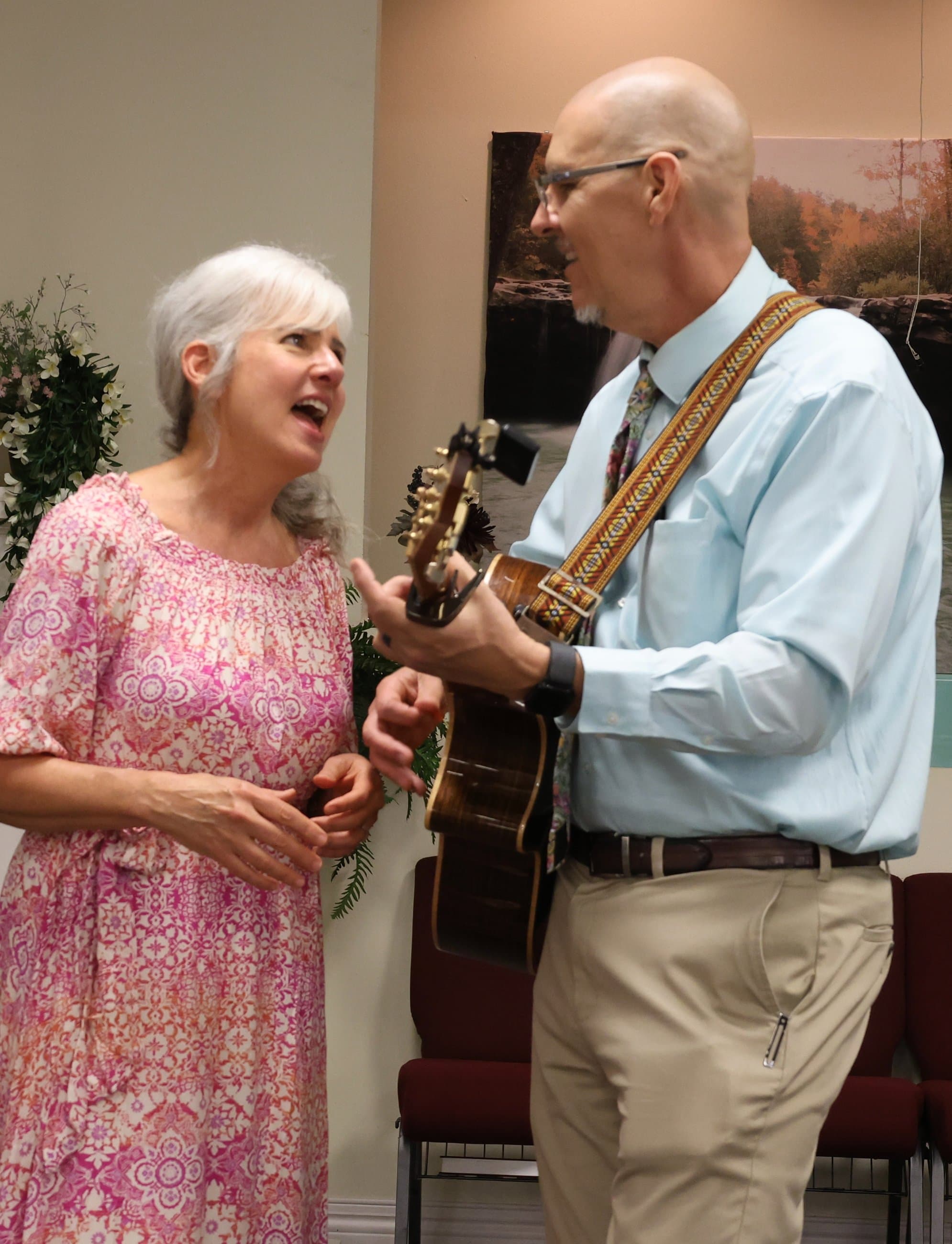 Wylie and Dawna singing to each other