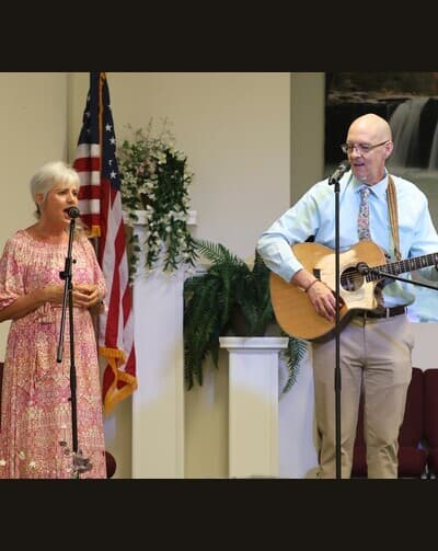 Worship service at Searcy SDA Church